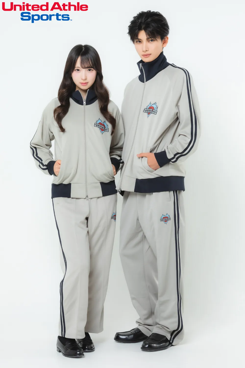 ライン入りトラックパンツ