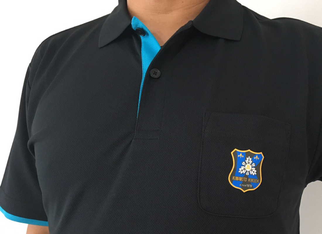 校章・チームエンブレムを転写プリントしたTシャツ