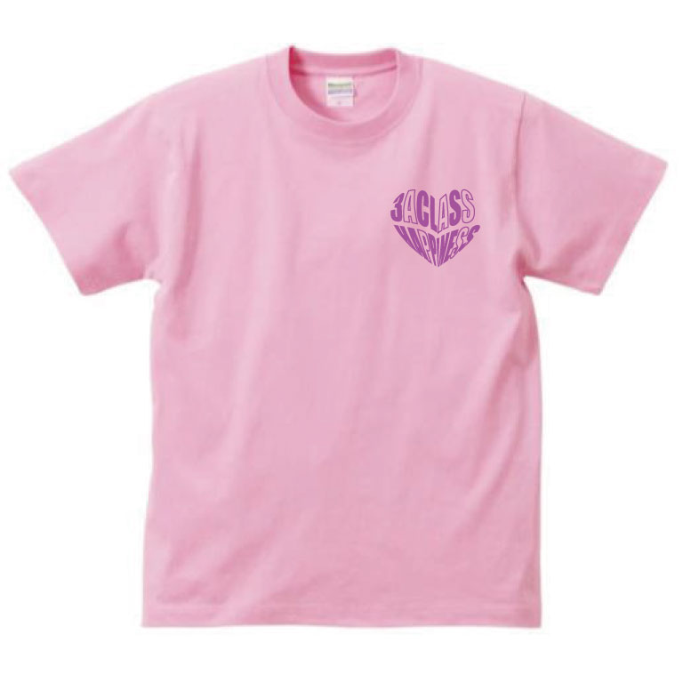 ピンクTシャツのハート文字デザイン