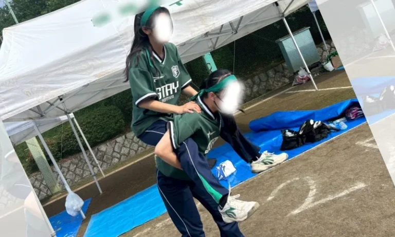 東京都M高等学校2年F組さま クラスTシャツ制作事例（スポーツラインリブ　BIGシャツ）