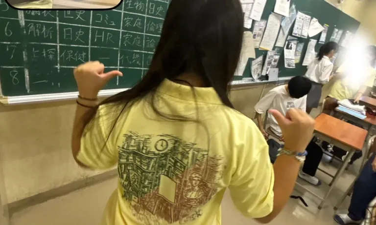 東京都K高等学校さま クラスTシャツ制作事例（スーパードライポロシャツ）