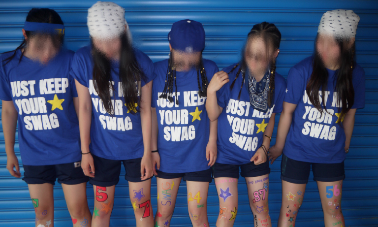 京都府H高等学校3年4組さま イベントTシャツ制作事例