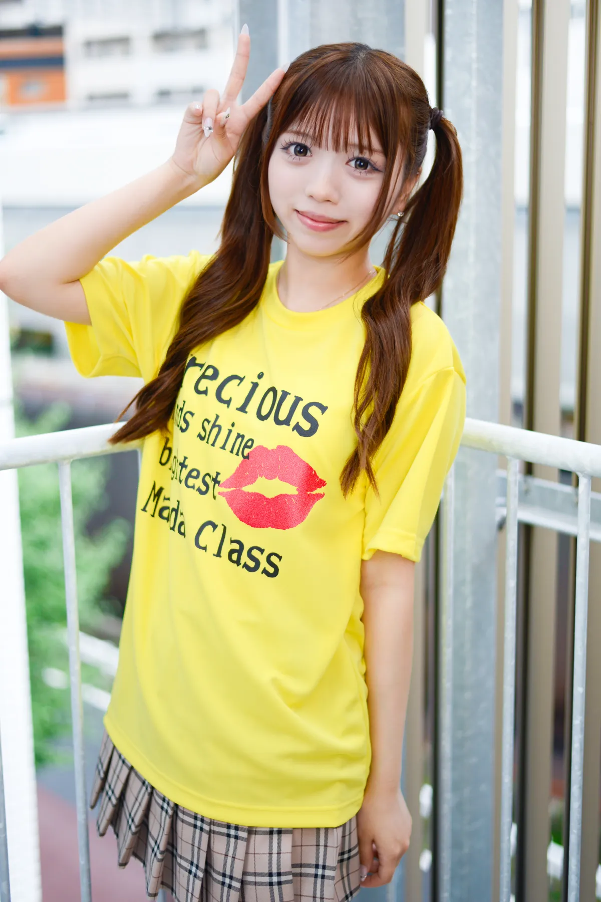 きらきらカラーのクラスTシャツ着用 スタイル04